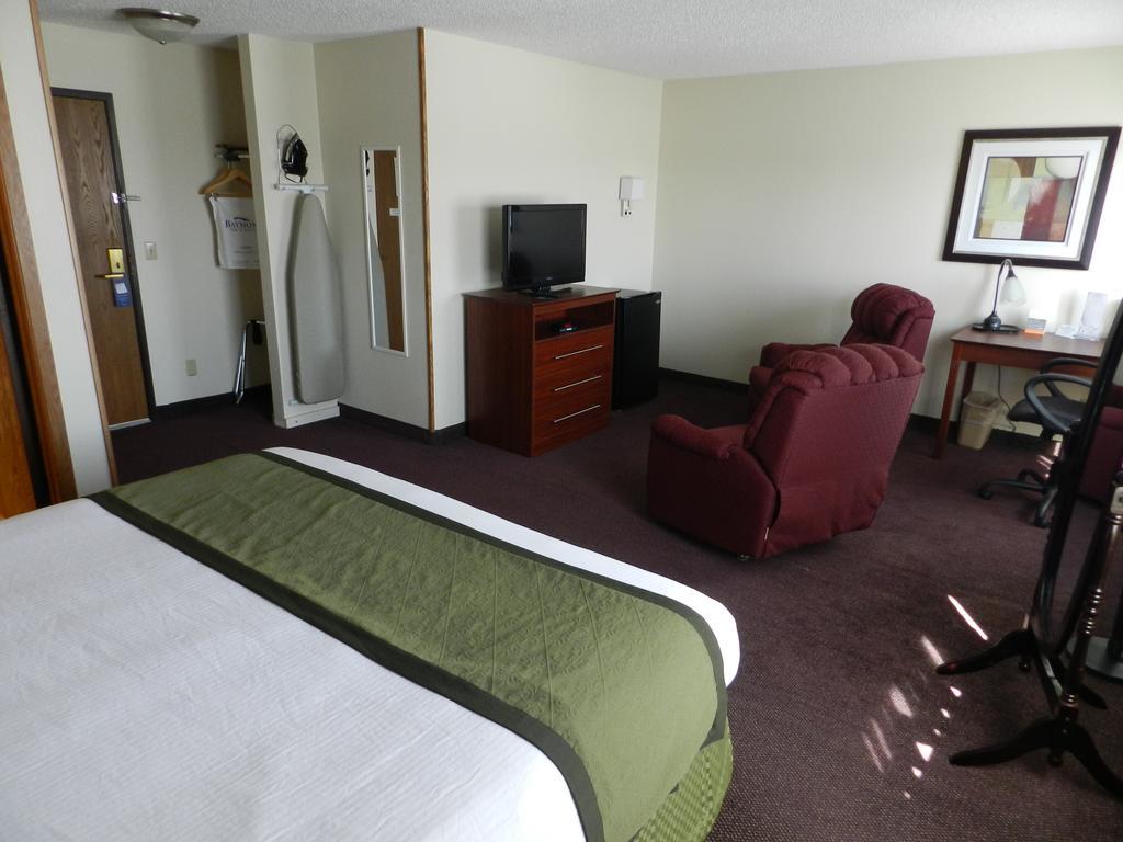 Baymont By Wyndham Dubuque Hotel Exterior foto